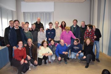 I ragazzi del CADD con gli Educatori, i rappresentanti del C.I.S.S. di Borgomanero e i rappresentanti del Lions Club 